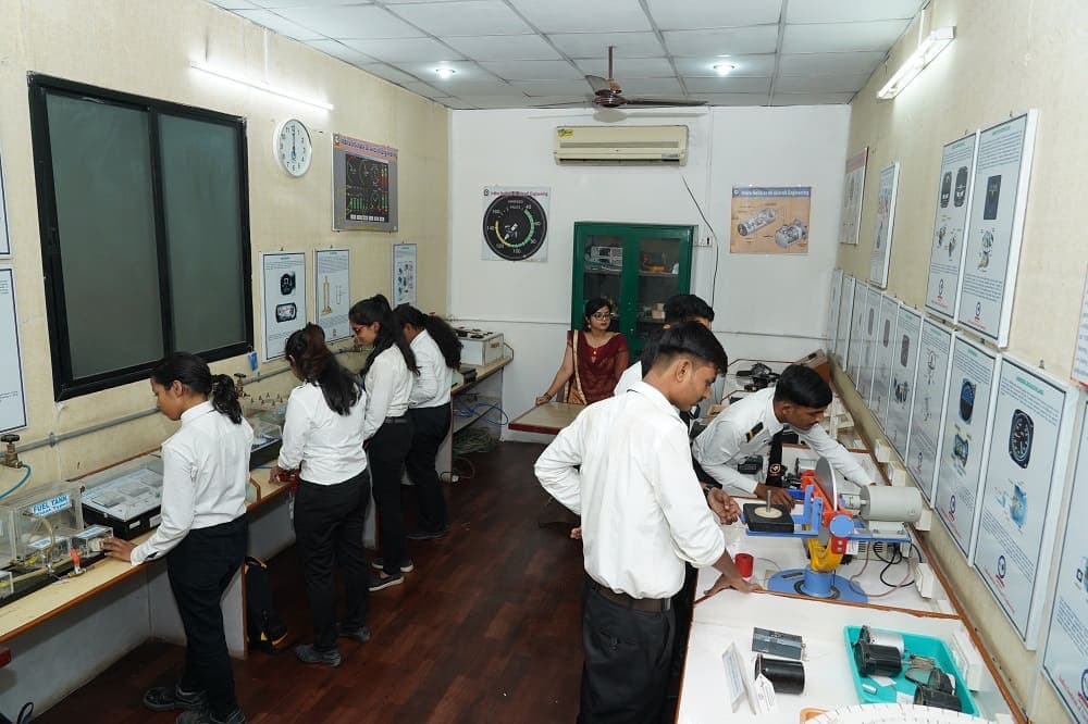 Indira Institute of Aircraft Engineering Classroom An Labs photo 10